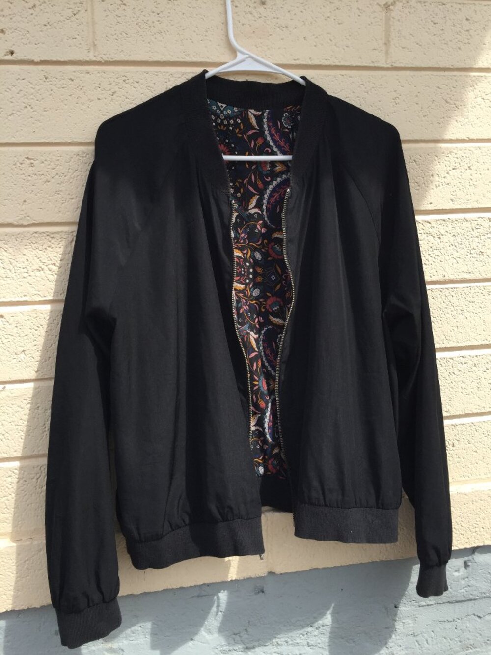 H&M Reversible Floral Bomber Jacket-Black & Multi-Color -unisex’s L (No Pockets)